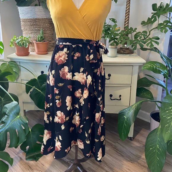 Floral and Mustard Midi Dress - SpotLight - Small - Picture 5 of 14